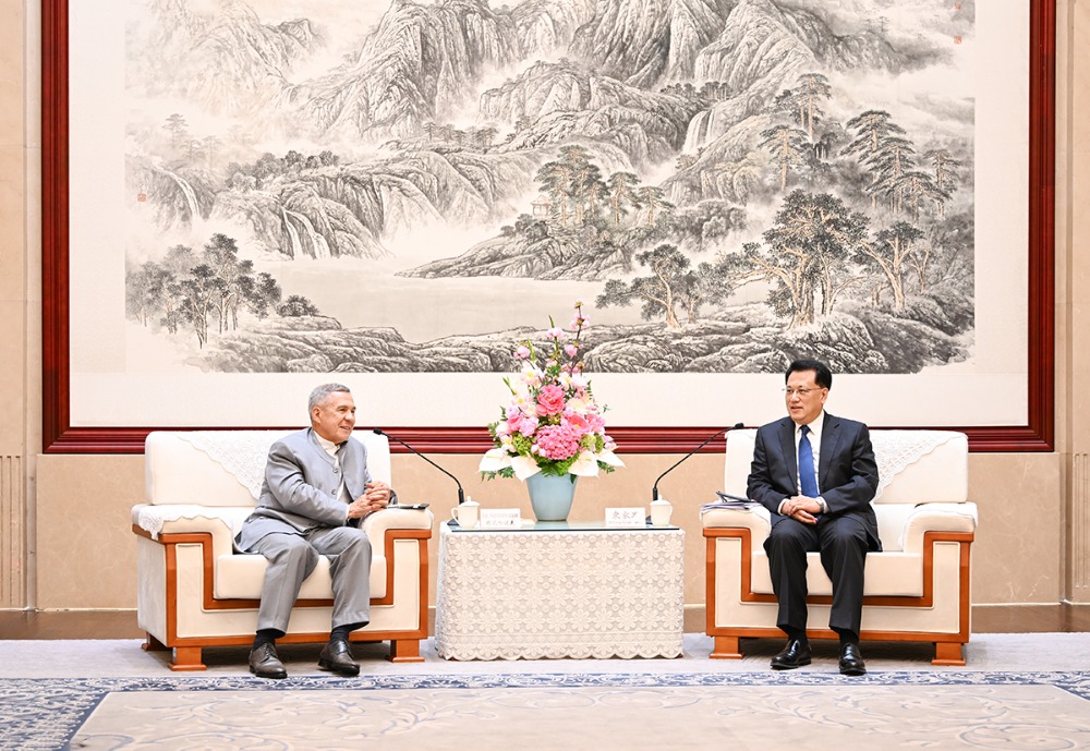 袁家軍胡衡華會見俄羅斯韃靼斯坦共和國行政長官明尼哈諾夫